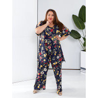 Легкий темно-синій костюм 3575-3 з розсипом квітів зі штапеля